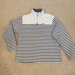 Vineyard Vines pullover sweatshirt
